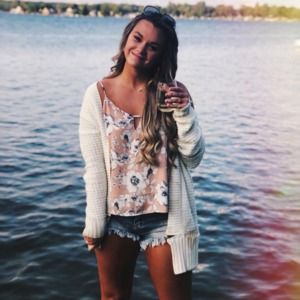 Meet your Posher, Emily